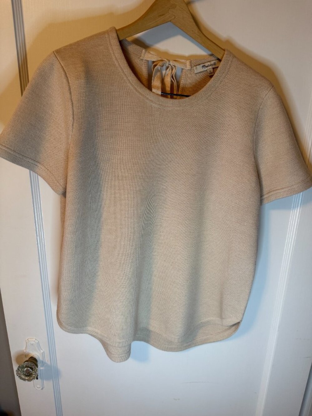 Madewell oatmeal sweater with bow detail at the back. Size medium